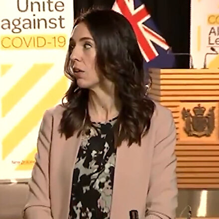 Yeni Zelanda Başbakanı Ardern, canlı yayında depreme yakalandı