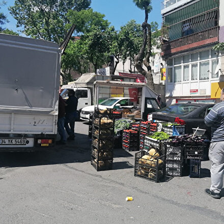 Kısıtlamaya rağmen tezgah kuran pazarcılara ceza