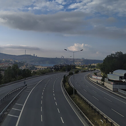 Kısıtlamanın sabahında İstanbul sessizliğe büründü