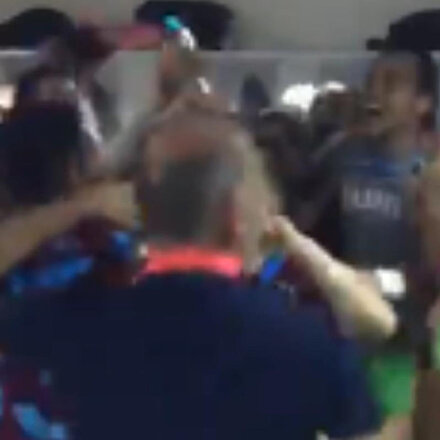 Trabzonsporlu oyuncuların final sevinci