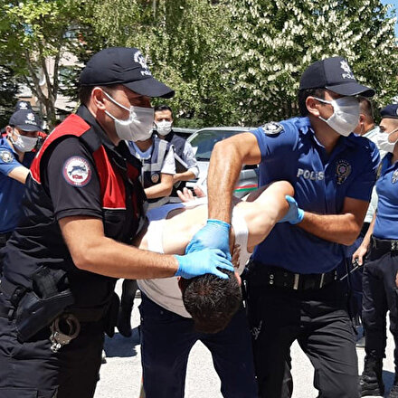 Sokak düğününe uyarıya giden polise saldırdılar: 4 polis yaralı