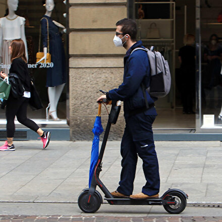 Elektrikli scooterlara ceza kesilmeye başlandı: Yola indi 132 TLyi yedi!