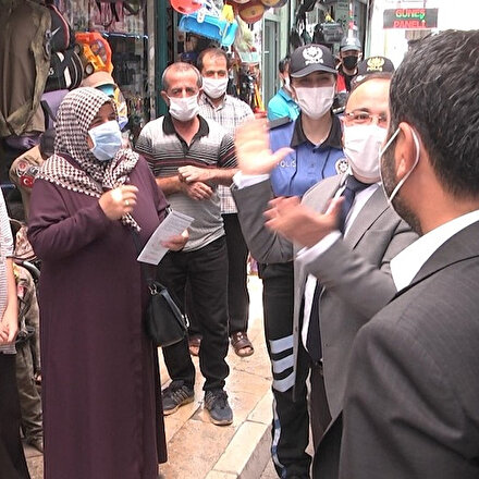 Elazığ Valisi ile bir vatandaş arasından gülümseten diyalog: Bugün olmaz gelemem misafirim var