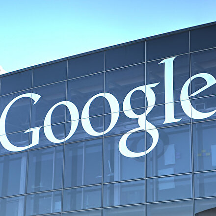 Google Birleşik Krallıkta 18 yaşın altındakiler için abur cubur reklamlarını engelleyecek