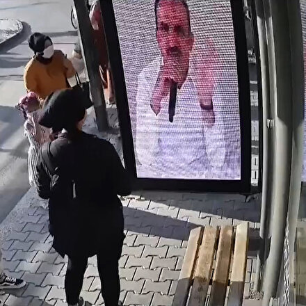 Konya Büyükşehir Belediye Başkanı Altay, canlı kamera sistemi ile maske uyarısı yaptı