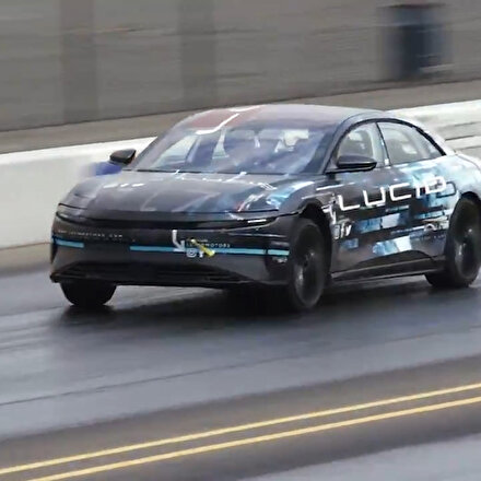 Teslaya yeni rakip Lucid: Tek şarjla 800 km gidebiliyor