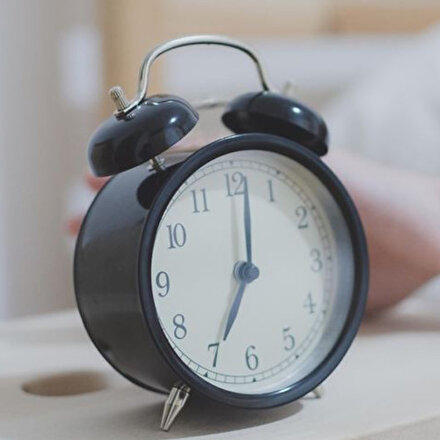Alarm kurarak uyananlara ertelemeden kalkın tavsiyesi