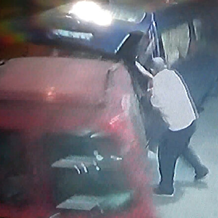 İki kişiye çarpıp kaçan 16 yaşındaki sürücü güvenlik kamerasında