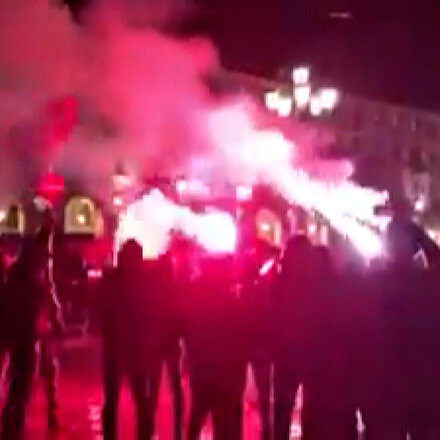 İtalyada Covid-19 kısıtlamaları protesto edildi: 12 kişi gözaltına alındı, 3 polis yaralandı