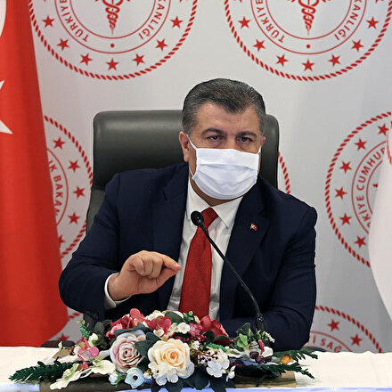 Sağlık Bakanı Koca: Virüs bir kişiden ortalama üç kişiye bulaşıyor