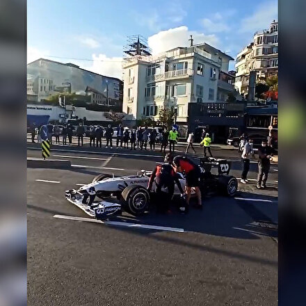 Formula1 İstanbulda yolda kaldı