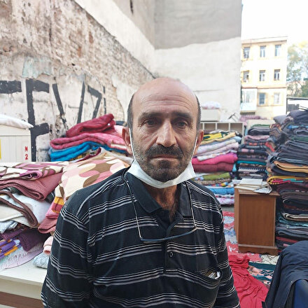 Depremzedelerin battaniyelerini satan kişinin savunması şoke etti: Halkın hizmetine sunuyorum