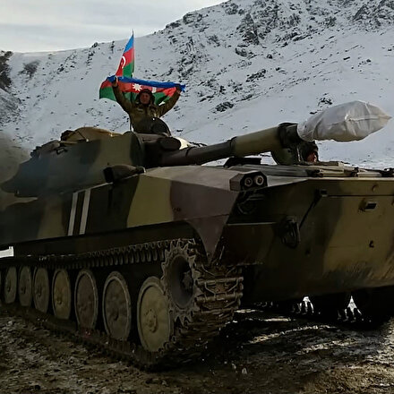 Azerbaycan ordusu, işgalden kurtarılan Kelbecer kentine doğru ilerleyişini sürdürüyor