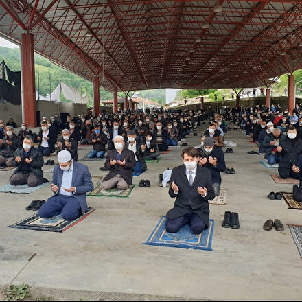 Cuma hutbesi: Faydasız işleri terk etmek kulluğun güzelliğindendir