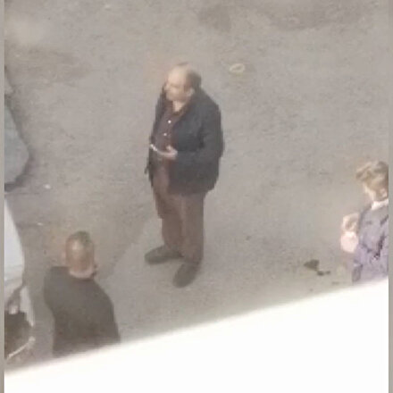 Sultangazide bir baba oğlunu pompalı tüfekle vurup başında bekledi