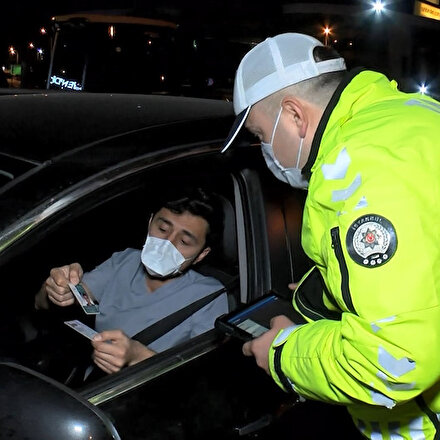 İstanbulda kısıtlama denetimleri sabah kadar devam etti