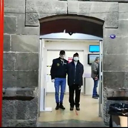 İzmir’de FETÖ/PDY’ye büyük darbe: 66 şüpheli gözaltına alındı