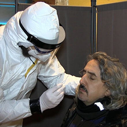 Almanya’da vakalar arttı: Kafeler koronavirüs test merkezlerine dönüştürüldü