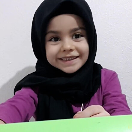 Minik Ayşe Hüma, zorla kapattırıyorlar yorumlarına cevap verdi