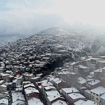 Bursa’da karla bulutların dansı drone ile görüntülendi
