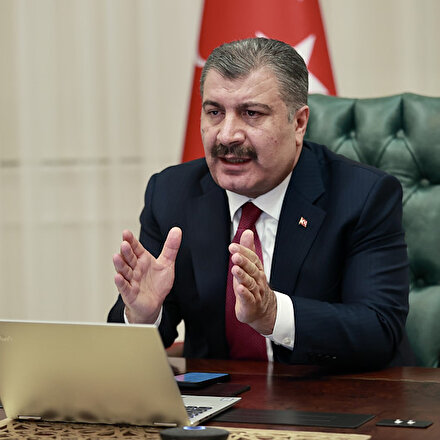 Sağlık Bakanı Koca yarından itibaren 85 yaş üzerindekilerin aşılanmasına başlanacağını açıkladı