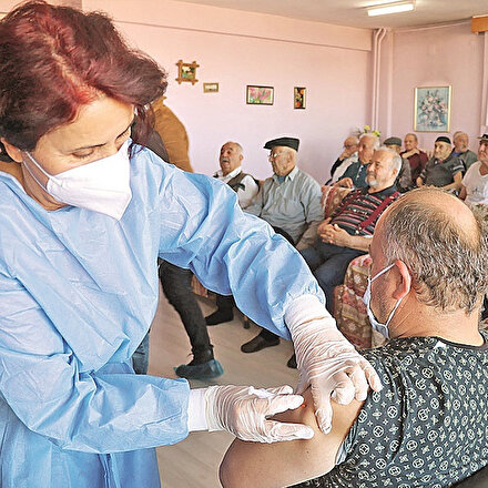 Aşıda 1 milyonu geçtik: Tecrübe ve sağlık alt yapısı etkili oldu
