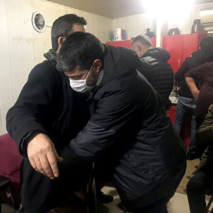 20 metrekarelik konteynerde 14 kişi kumar oynarken yakalandı