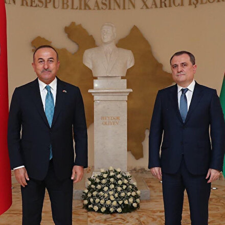Bakan Çavuşoğlu Azerbaycanlı mevkidaşı ile telefon görüşmesi gerçekleştirdi