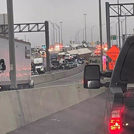 Texas’ta 70’den fazla araç birbirine girdi: 3 kişi öldü