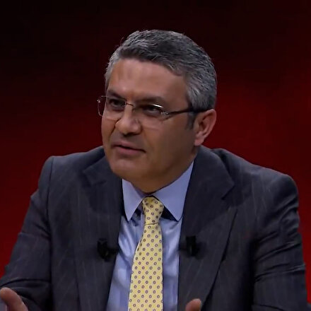 CHP’li Oğuz Kaan Salıcı partisinin muhalefette kalmasıyla övündü: Seçim kaybediyoruz ama bu bizi dinamik tutan unsur
