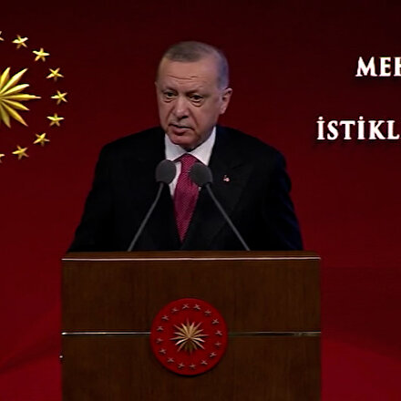 Cumhurbaşkanı Erdoğan, Mehmet Akif Ersoyu anlattı: Müstemleke aydınlarına karşı bu toprakların sesi olmuş sembol bir şahsiyettir