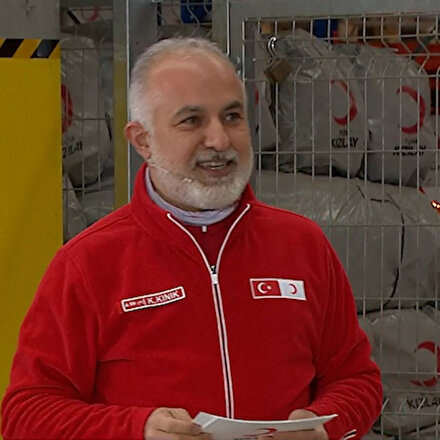 Kızılayın bağış kampanyasına Yıldız Holding Başkanı Murat Ülkerden 200 bin koli destek