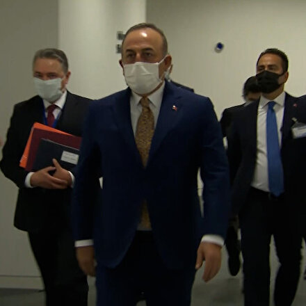 Dışişleri Bakanı Çavuşoğlu, NATO Genel Sekreteri Stoltenberg ile bir araya geldi