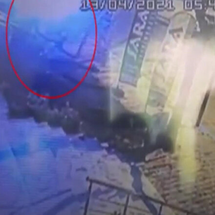 Beylikdüzünde bir hırsız aynı gece 2 soygun yaptı