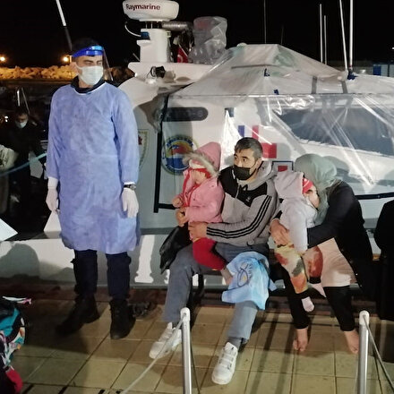 Yunanistanın ölüme ittiği 101 düzensiz göçmeni Türkiye kurtardı