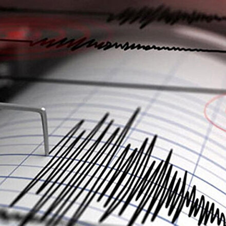 Balıkesirde korkutan deprem: Çevre illerden de hissedildi