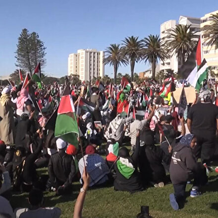 İşgalci İsrailin Filistinlilere yönelik saldırılarına Cape Towndan protesto
