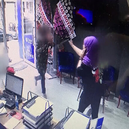 Bıçaklı saldırıya uğrayan kadının kullandığı biber gazı hayatını kurtardı