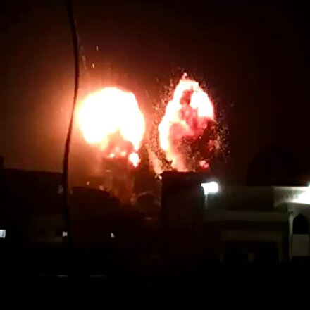 İşgalci İsrail uçakları Gazzeyi bombaladı