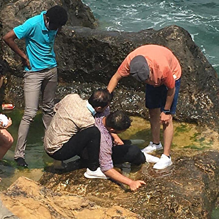 Üniversite öğrencisi selfie çekerken denize düştü: Yüzme bilmeyen genci vatandaşlar kurtardı