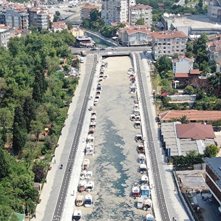 Kurbağalıdere de deniz salyası ile kaplandı