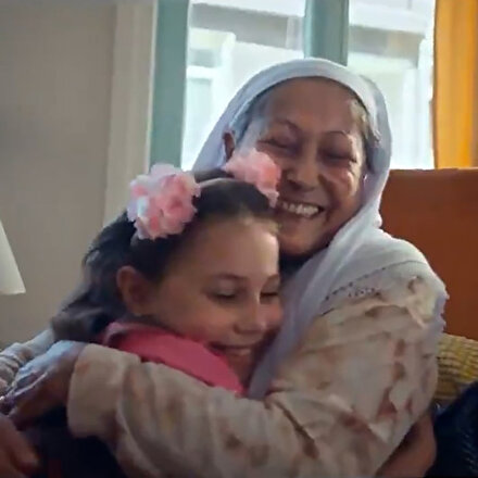 Bakan Koca paylaştı: Sertab Erenerden Bu Son Olsun şarkısıyla aşılanma çağrısı