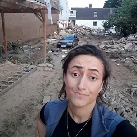 Almanyada yaşayan Esma Akkuş sel felaketinden sonraki vahim tabloyu gözler önüne serdi: Elektrik yok, su yok, devlet yok!
