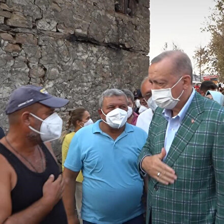Cumhurbaşkanı Erdoğandan afet bölgesindeki vatandaşlara ziyaret