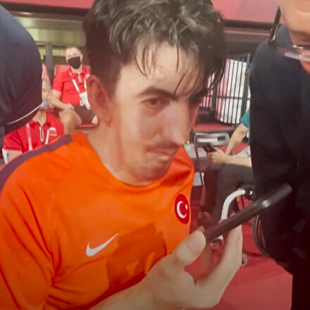 Cumhurbaşkanı Erdoğandan Tokyo Paralimpik Oyunları şampiyonu Abdullah Öztürke tebrik telefonu