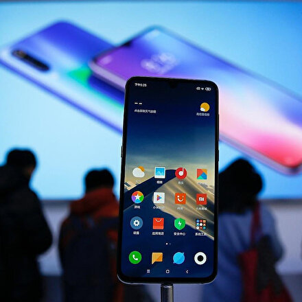 Litvanyadan vatandaşlarına Çin malı telefonları atın çağrısı