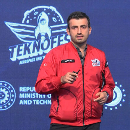 Selçuk Bayraktar: Gayretimiz uçan araba teknolojisini geliştirmek