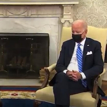 ABD Başkanı Biden sayıklayınca gazeteciler Oval Ofisten çıkartıldı