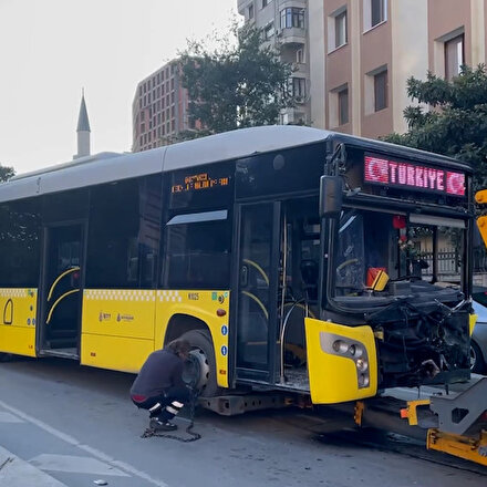 Bayrampaşada İETT otobüsünün karıştığı kazada 7 kişi yaralandı