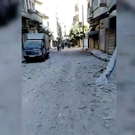 Suriyede Esed zulmü sürüyor: İdlibdeki pazar yerine yapılan saldırıda 10 kişi öldü, 35 kişi yaralandı